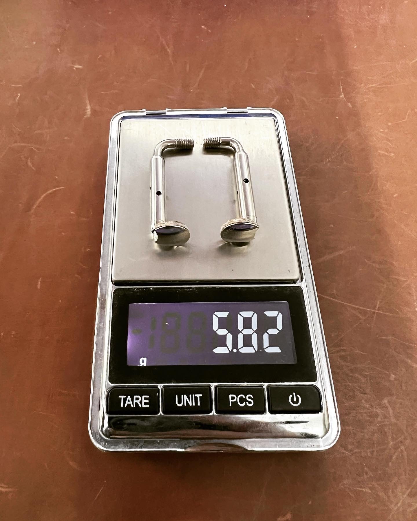 STRADPET Titanium SCALLOP Chinrest Screws for Violin in Titanium Bright, Chinrest Clamps, Chinrest Brackets